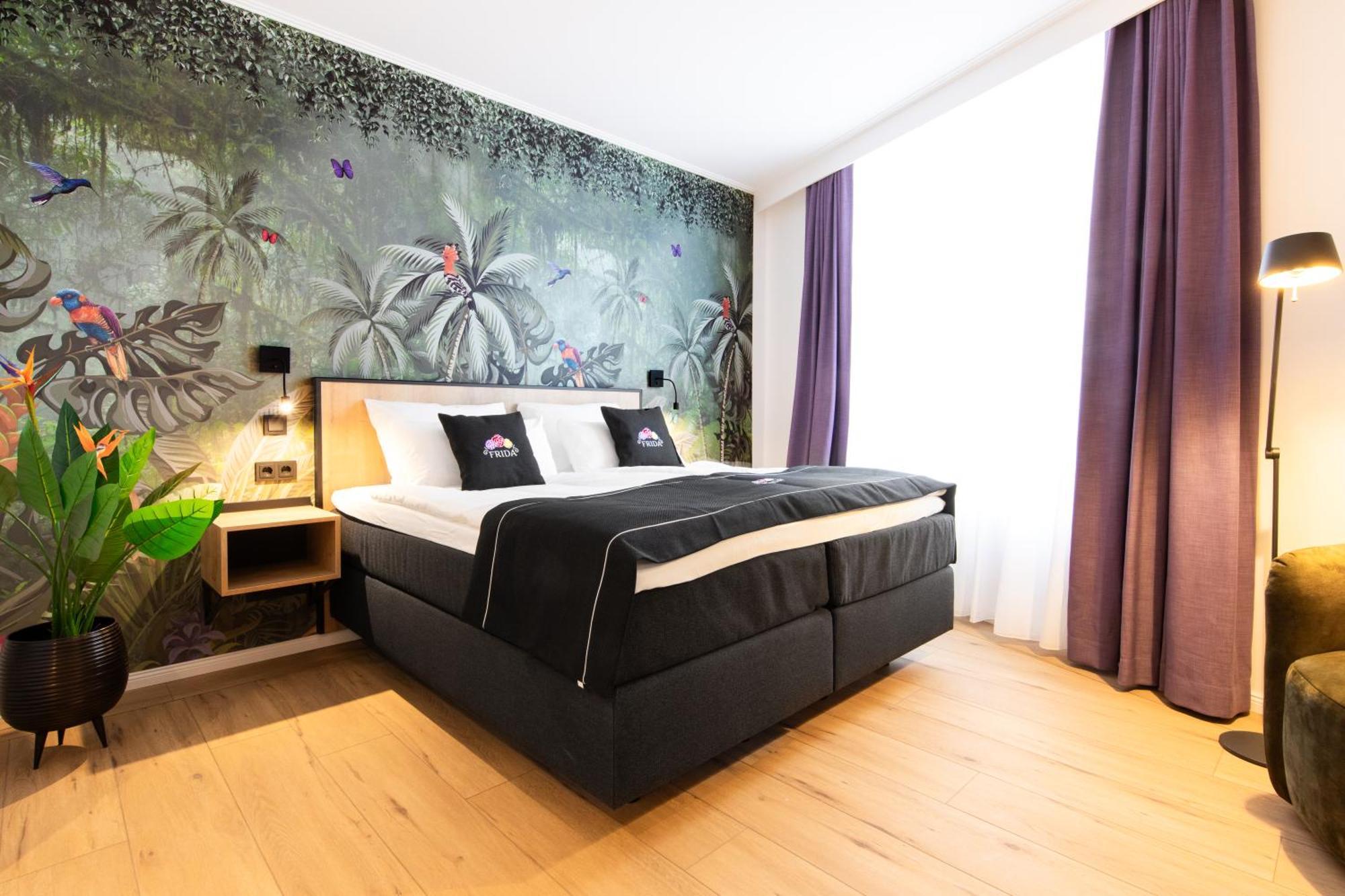 Frida Hotel & Cafe Bassum Ngoại thất bức ảnh