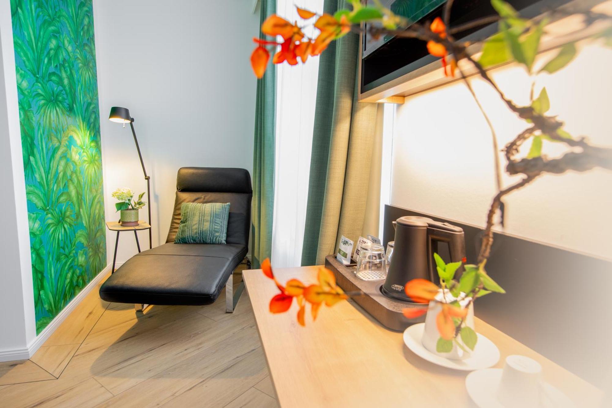 Frida Hotel & Cafe Bassum Ngoại thất bức ảnh
