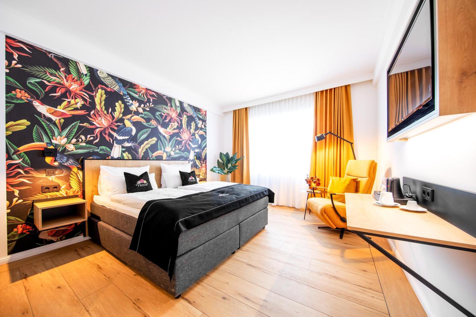 Frida Hotel & Cafe Bassum Ngoại thất bức ảnh