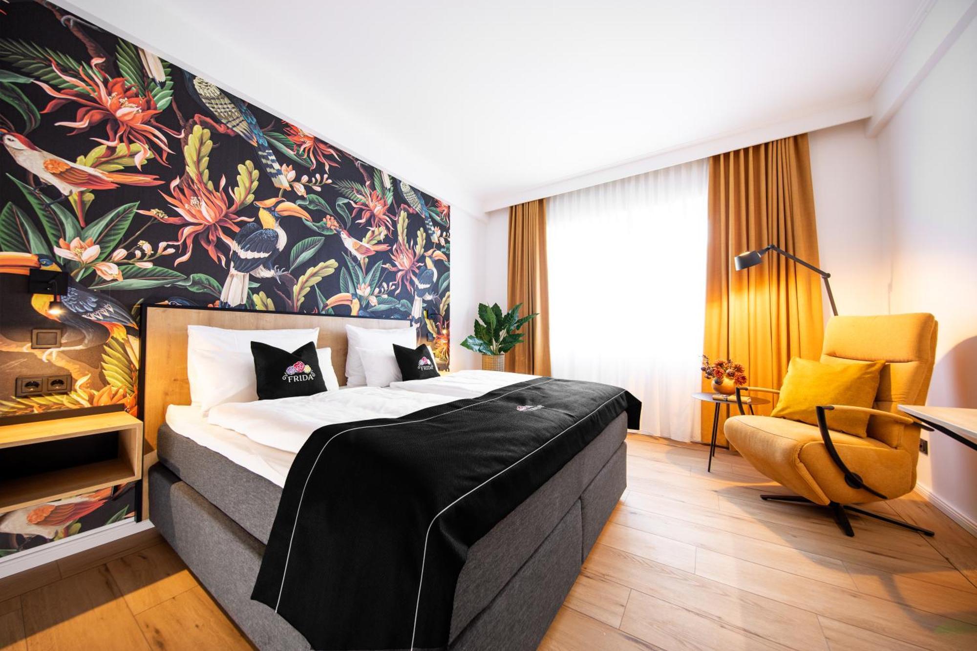 Frida Hotel & Cafe Bassum Ngoại thất bức ảnh
